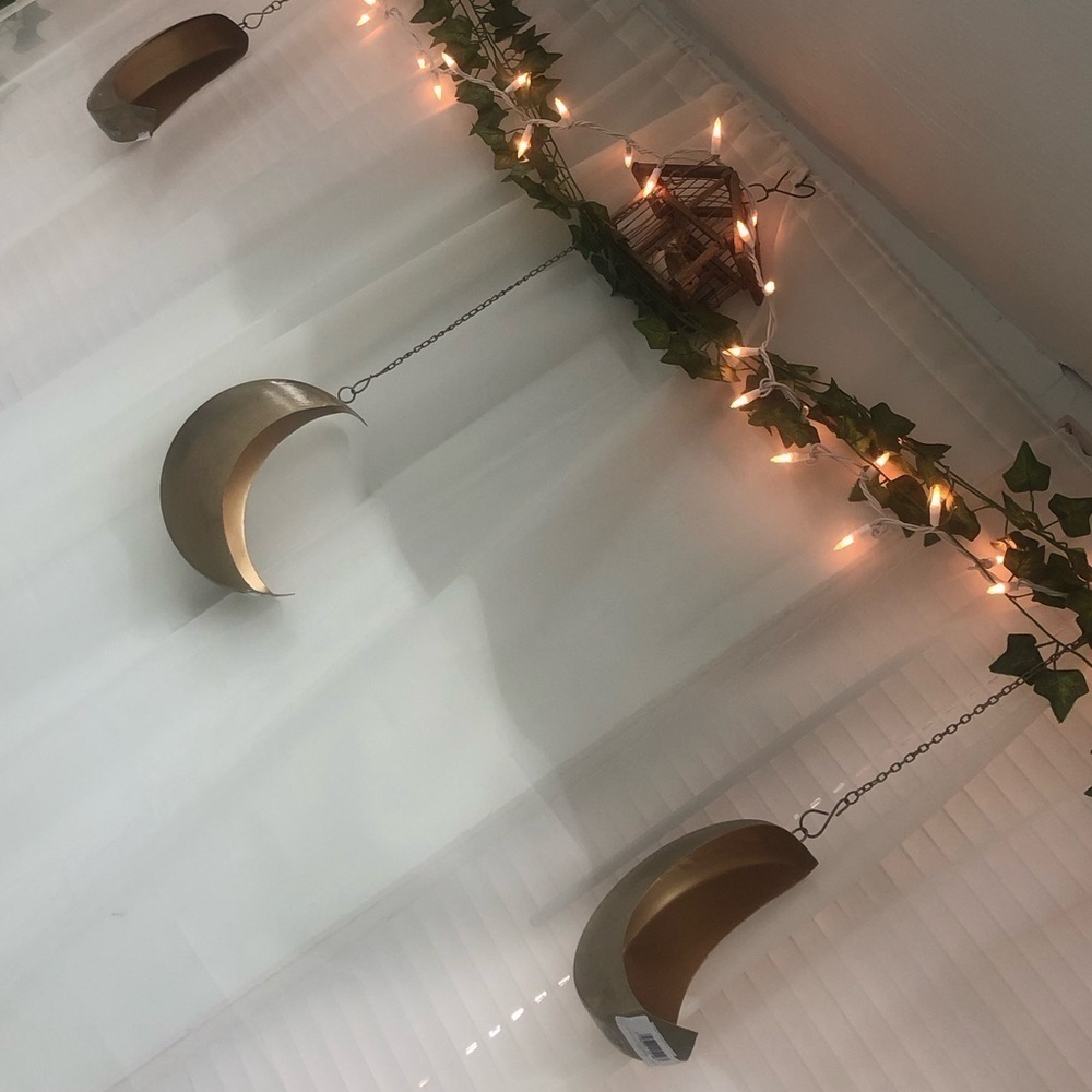 Moon decor - Picture 2 of 2